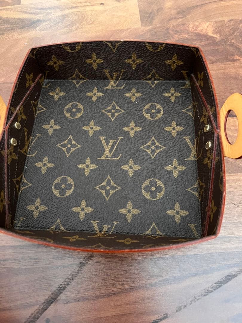 ルイヴィトン モノグラム 小物入れ