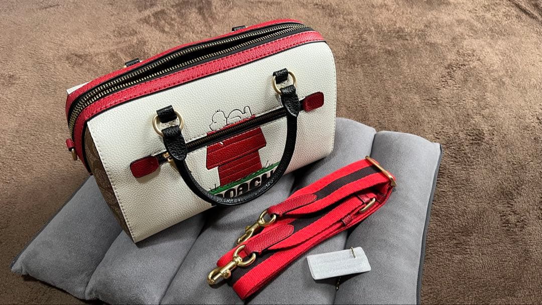 COACH コーチ 2WAY ショルダーバッグ ／ボストンバック／　スヌーピー COACH（コーチ） バッグ スヌーピー ピーナッツ コラボ ボストンバッグ