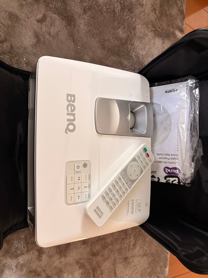 BENQ W1070+ プロジェクター 美品