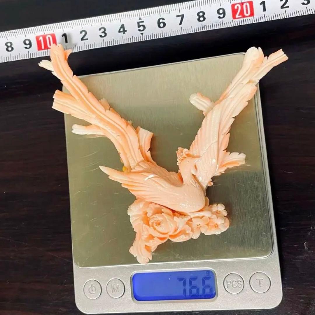 本珊瑚　珊瑚彫刻　珊瑚置物　手彫り　桃珊瑚　鳳凰　帯留め　宝石珊瑚　重さ76ｇ