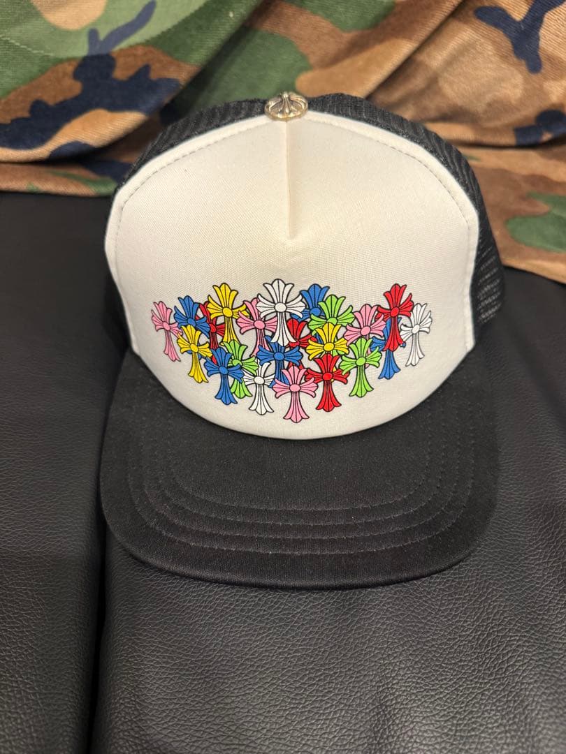 CHROME HEARTS マルチセメタリークロス　トラッカーキャップ
