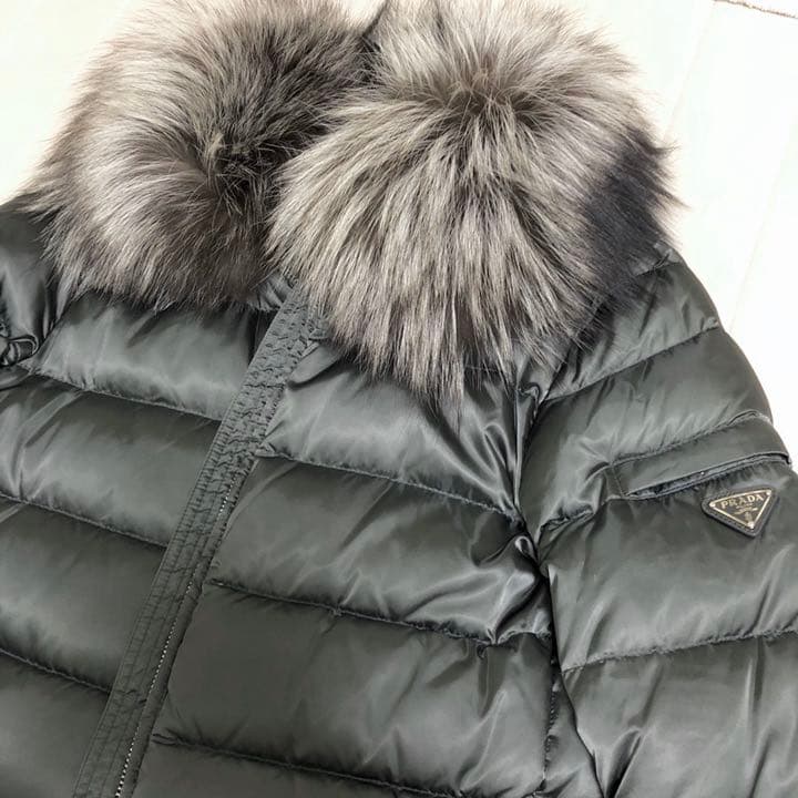 PRADA グレー ダウン ジャケット シルバー リアルファー