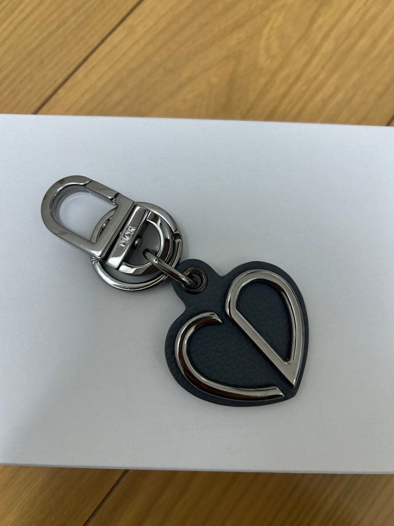 まめっ子　DIOR キーホルダー Designer Keychains & Luxury Key cases for Men | DIOR