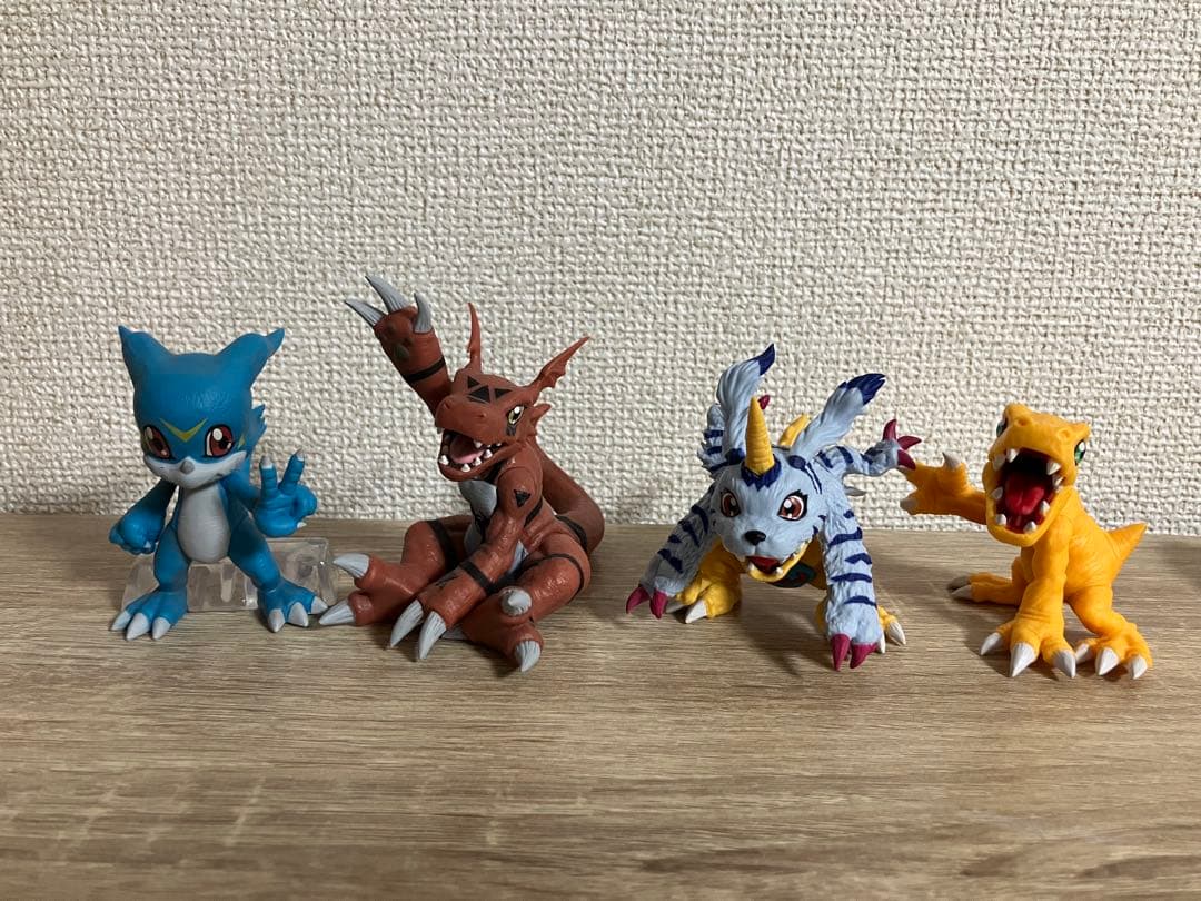 デジモン　一番くじ　フィギュア