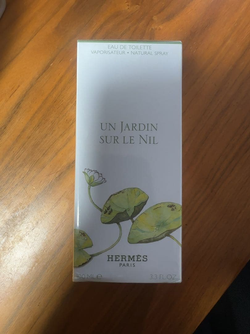 エルメス UN JARDIN SUR LE NIL 100ML