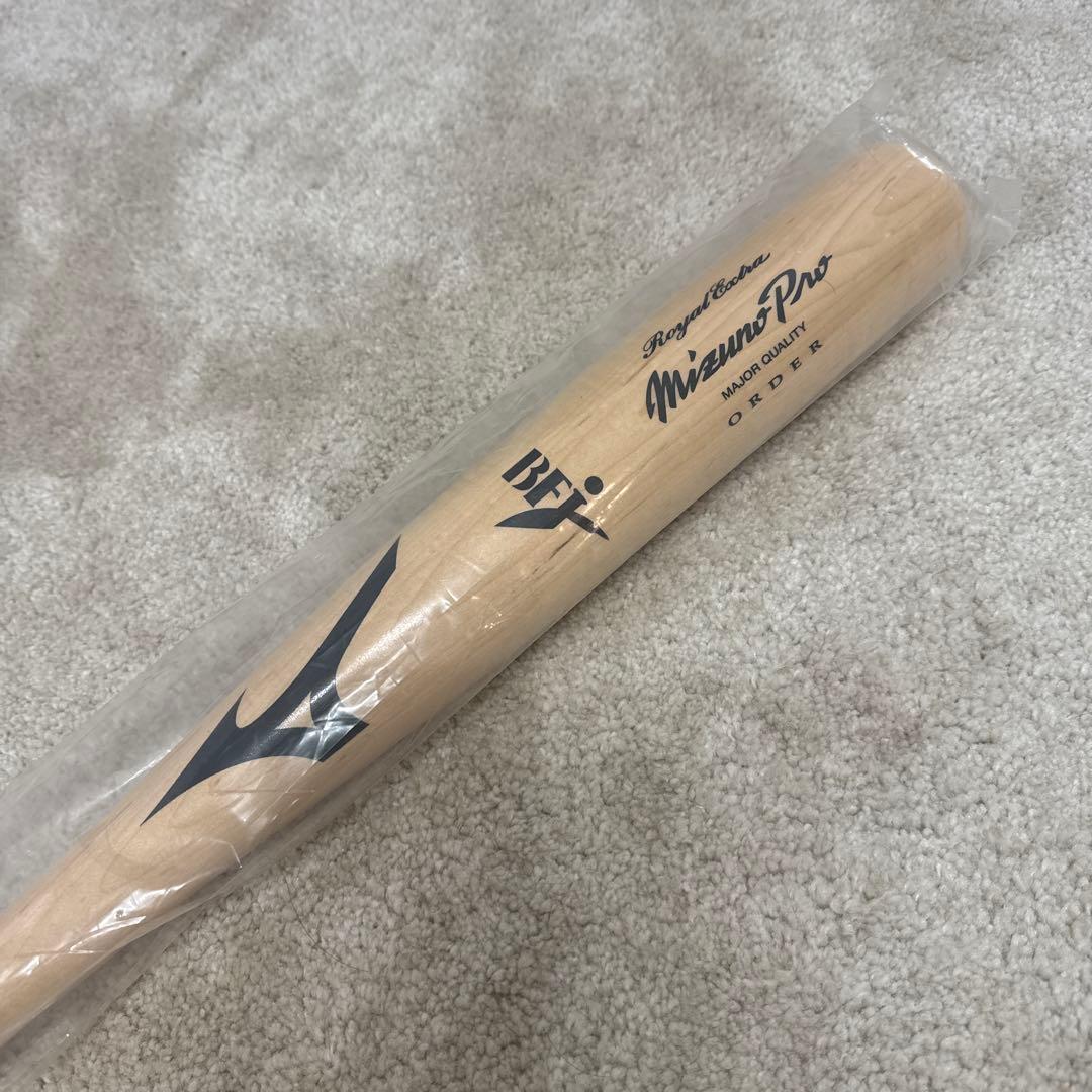 た*ー様 BFJ BS55 T岡田モデル　木製バット未開封