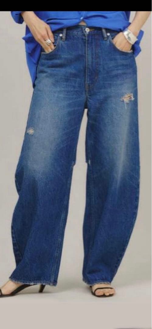 Curensology カレンソロジー ダメージカーヴィーデニムパンツ　40 Curensology(カレンソロジー)のカーヴィーデニム（ダメージ）通販