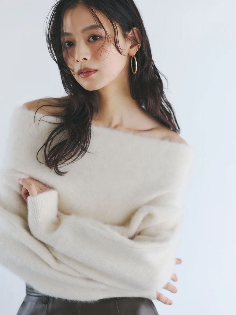 anuans ラクーンフォックスオフショルニットプルオーバー ECRU