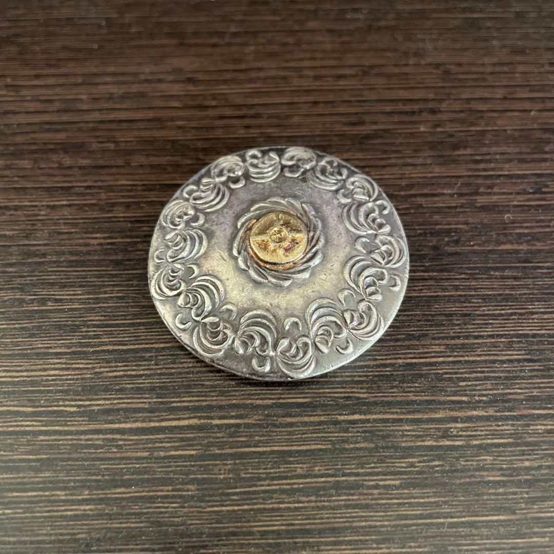 ファーストアローズ K18付 浮きカラ草彫りコンチョ 楽天市場】ポイント2倍!!ファーストアローズ FIRST ARROWSカラ草