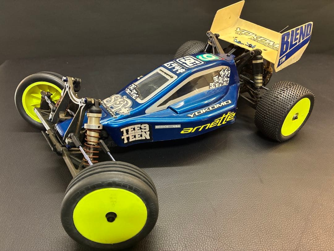 旧車RCカー アソシエイテッドB4 STEALTH 電動バギー フルセット