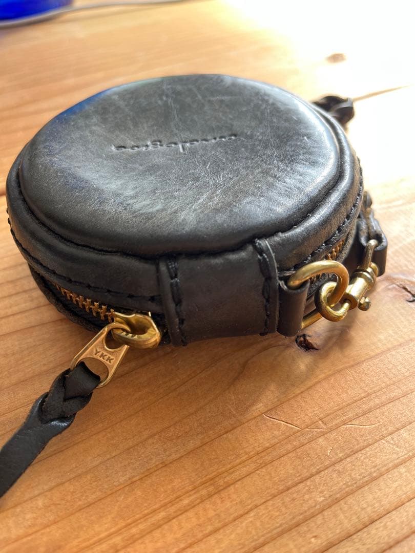 doTERRA アロマオイルポーチ 黒 analogico - メルカリ