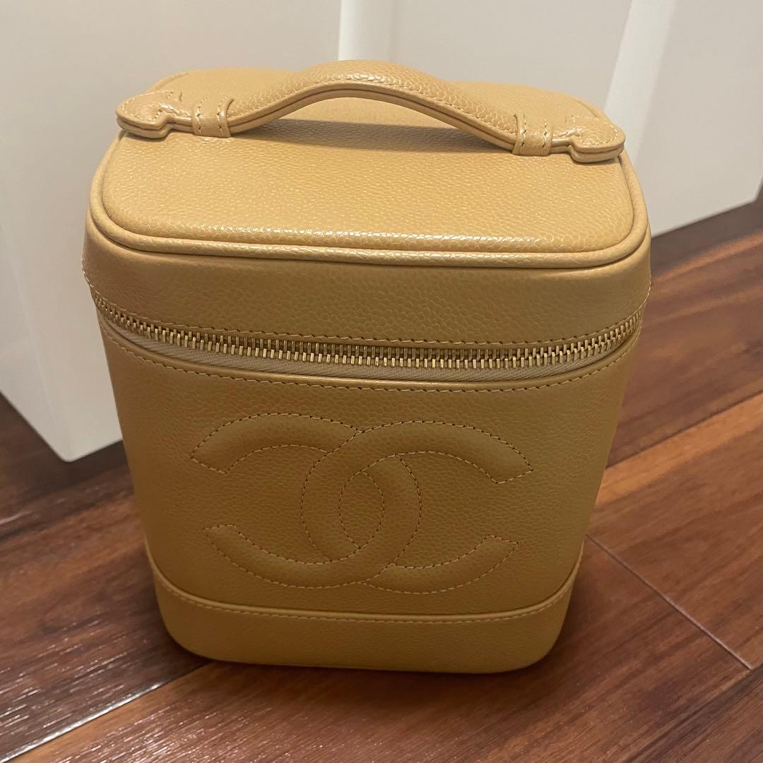 希少 新品 CHANEL バニティバッグ　ポーチ　キャビアスキン　ベージュ