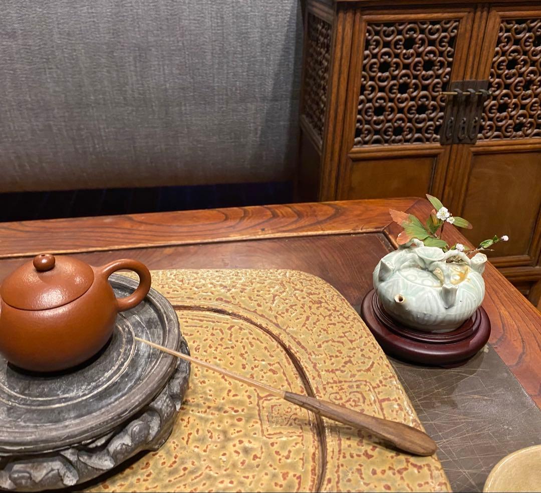 青白磁 水滴 蓮の花 鑑賞台付 一輪挿し ヴィンテージ レア