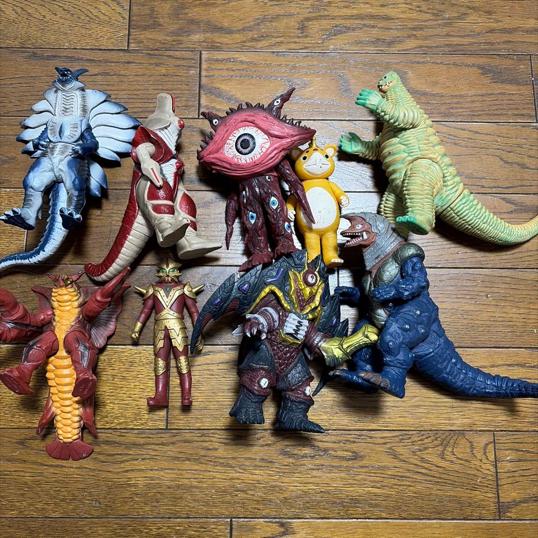 ウルトラ怪獣 ソフビ フィギュア まとめ売り 大量セット BANDAI - メルカリ
