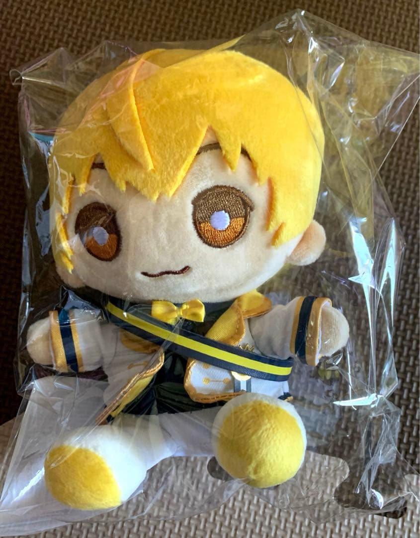 すとぷり おすわりぬいぐるみ(るぅと) - メルカリ