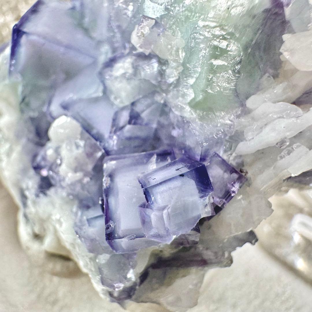 B278】ポーセリンフローライト Eタイプ ヤオガンシャン 鉱物標本