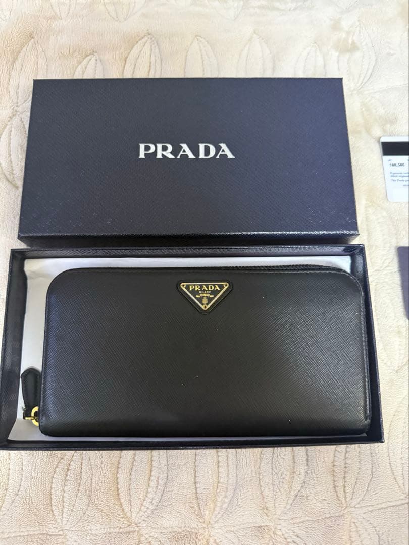 PRADA ブラック サフィアーノレザー 長財布