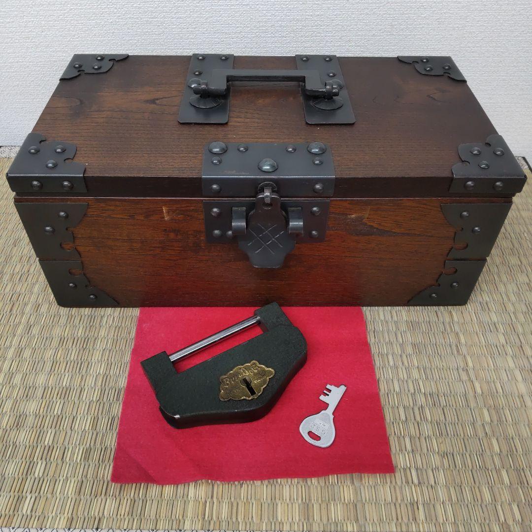 欅の千両箱 ☆銭箱☆ 金庫 　鍵付き 　鉄金具 小物入れ 　ビィンテージ