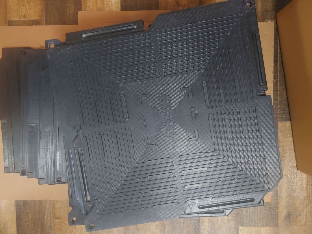 オートマット12枚、スロープ5枚　駐車場