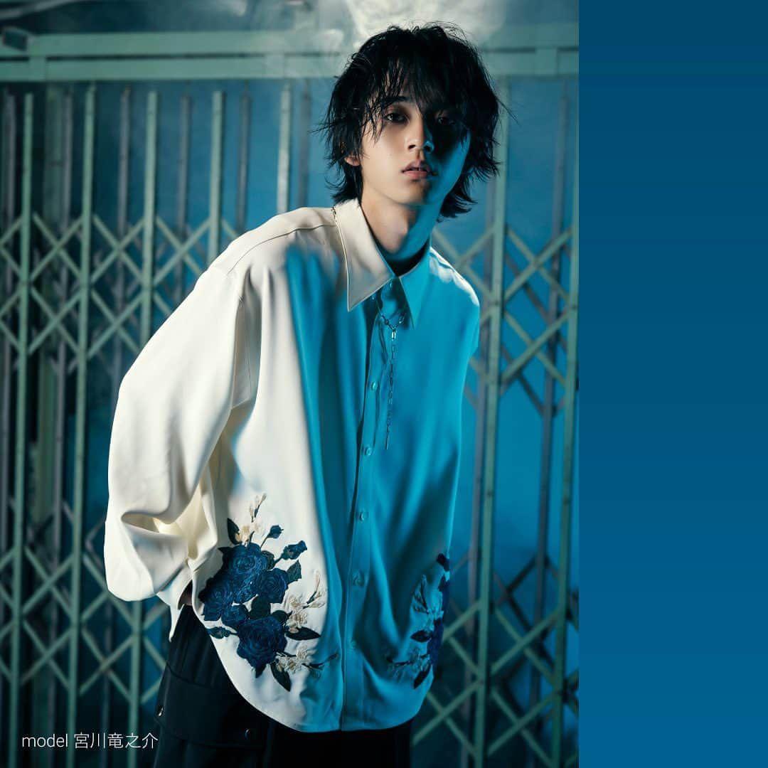 Ado HARE コラボ ローズシシュウシャツ 白 Mサイズ - メルカリ