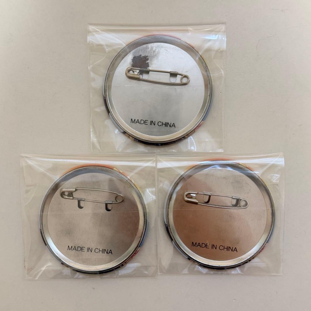 ホロライブ×ラウンドワン 兎田ぺこら 缶バッジ 2点セット - メルカリ