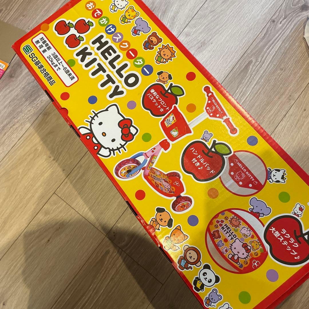 新品未開封⭐︎ハローキティ　おでかけスクーター　キックボード　M&M