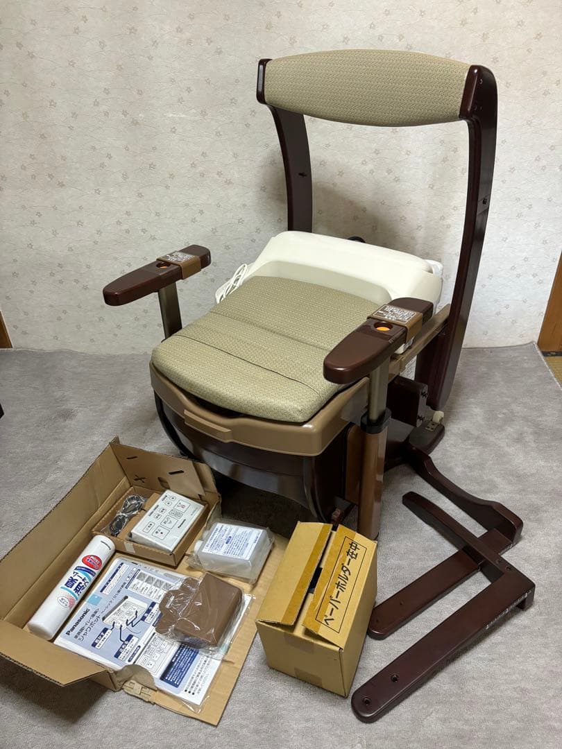 【未使用・付属品付き】パナソニック 介護用ポータブルトイレ PN-L21525