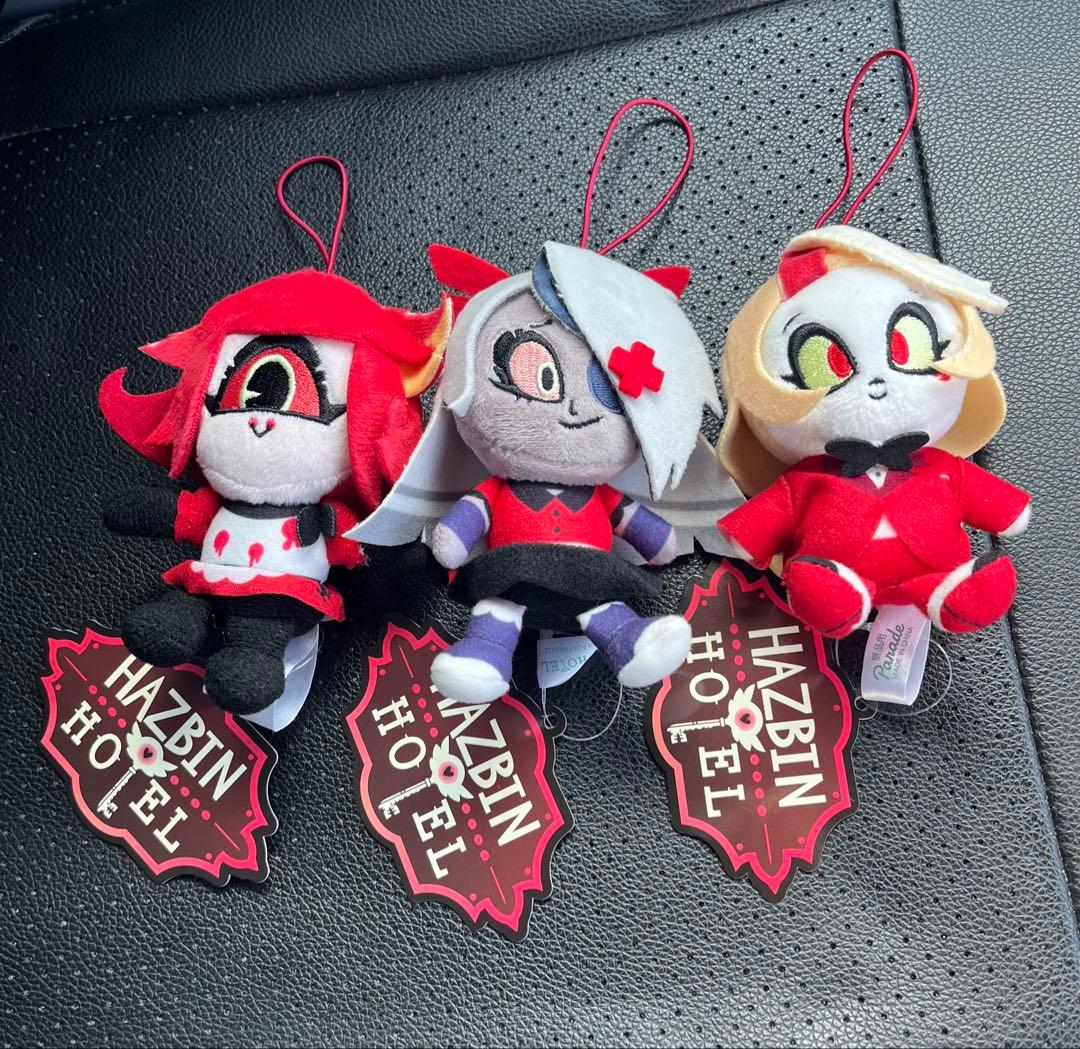 ハズビンホテルへようこそ ヴァギー ニフティ チャーリー おすわり