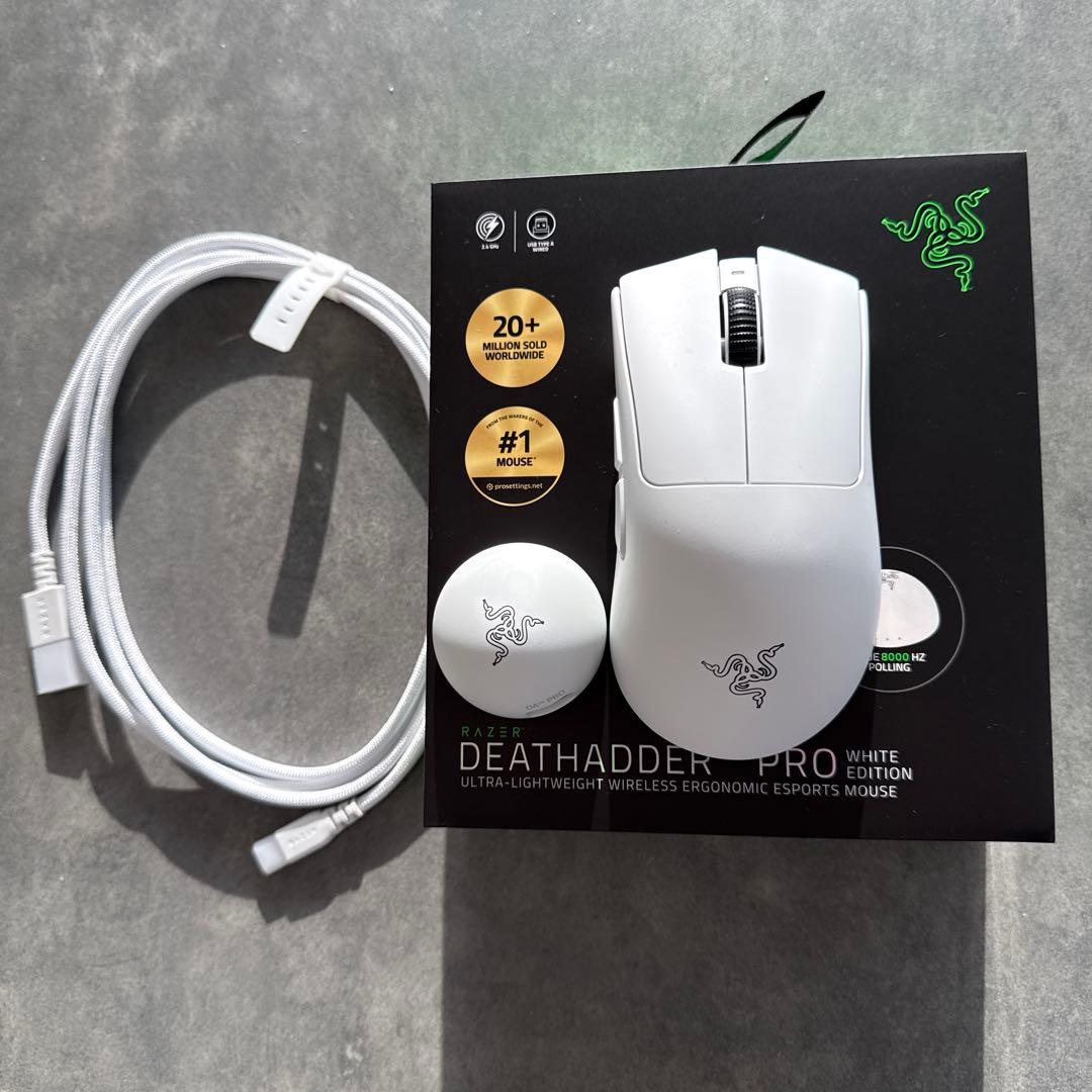 Razer DeathAdder v4 Pro White Edition 本体
