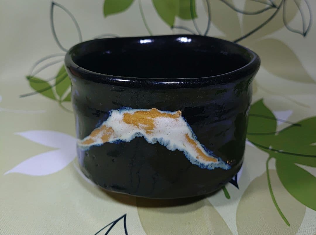 加藤しょう作　黒織抹茶茶碗