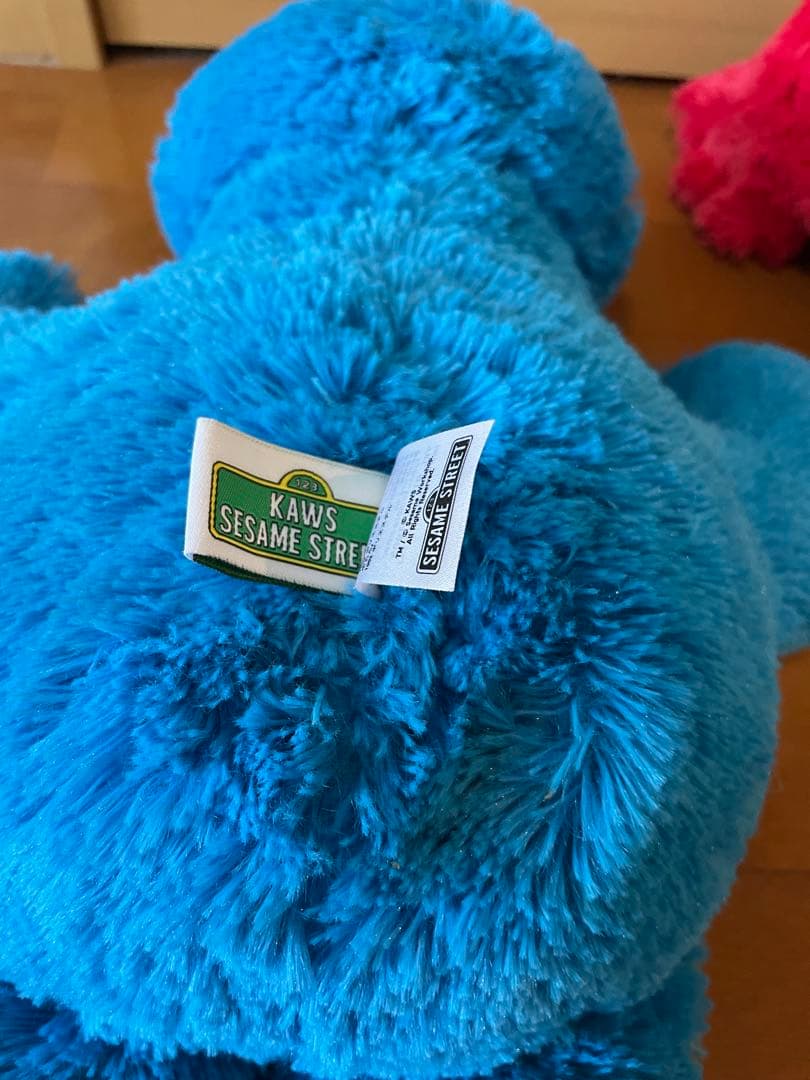 KAWS セサミストリート エルモ クッキーモンスター ぬいぐるみ - メルカリ