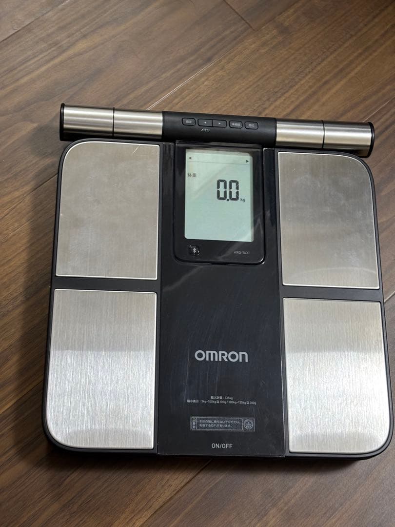 OMRON Karada Scan 703T 体脂肪計 - メルカリ