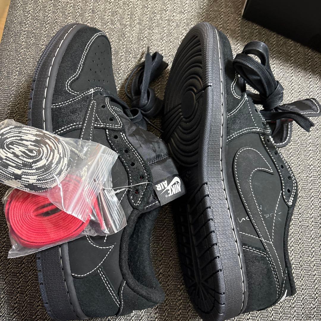 海*ン様 トラヴィス　エアジョーダン1 ブラックファントム