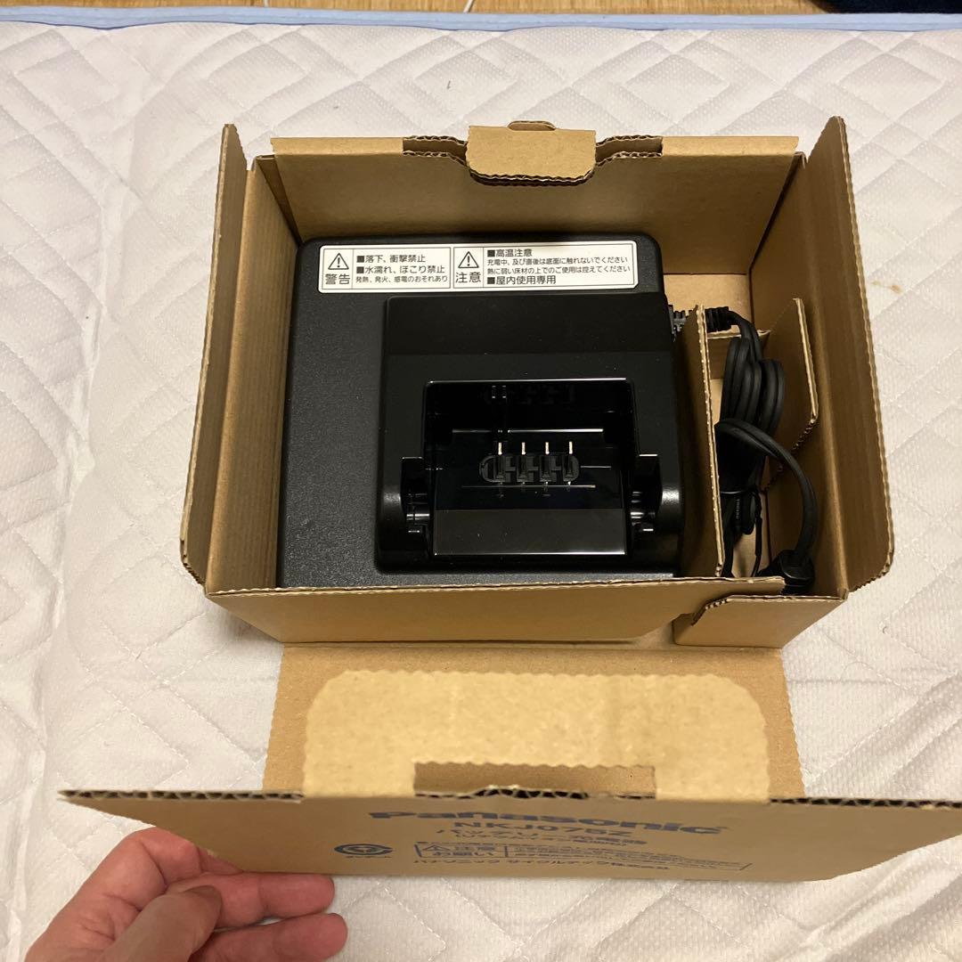 Panasonic NKJ075Z 電動自転車用充電器 - メルカリ