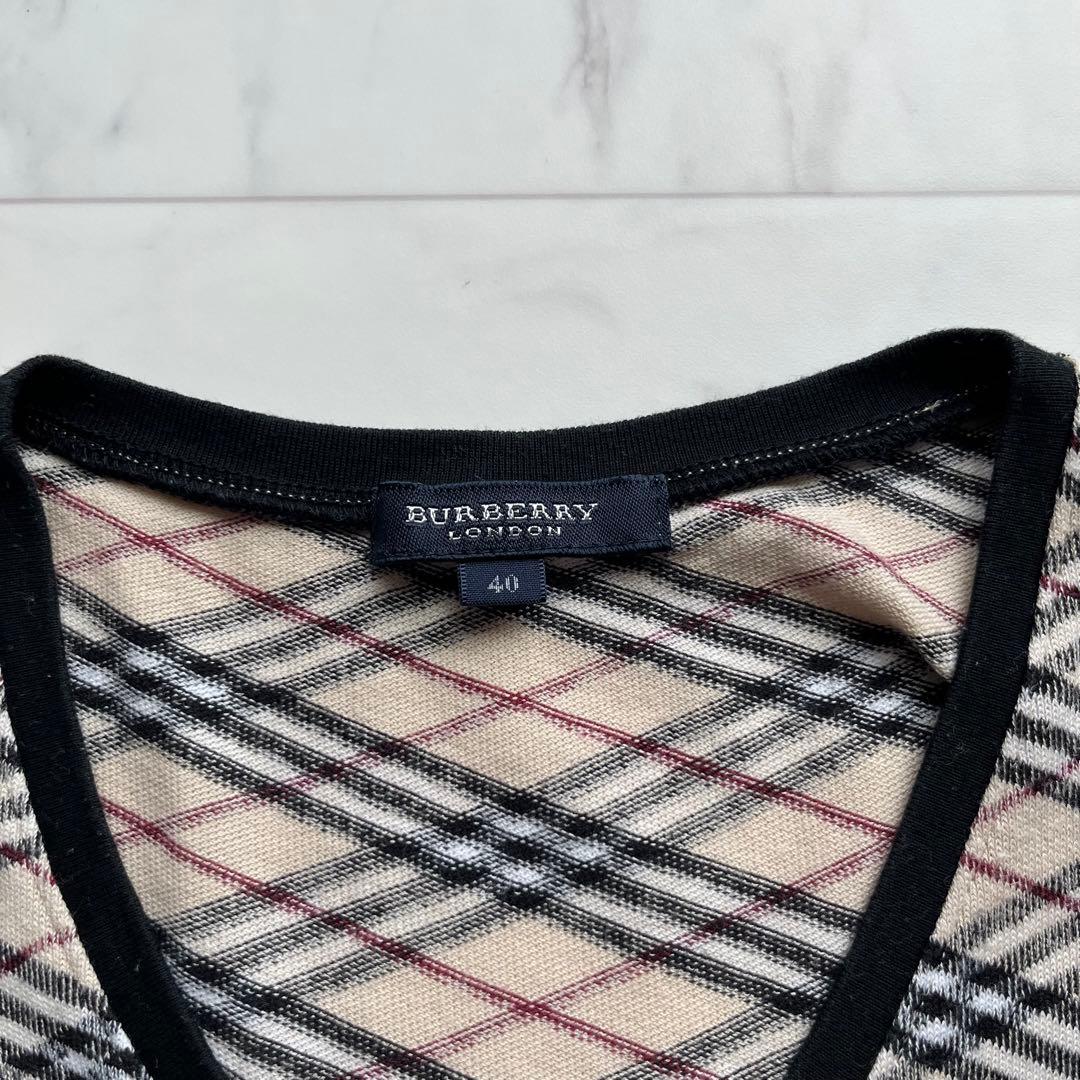 BURBERRY LONDON ノバチェック VネックTシャツ 刺繍ロゴ 40 - メルカリ