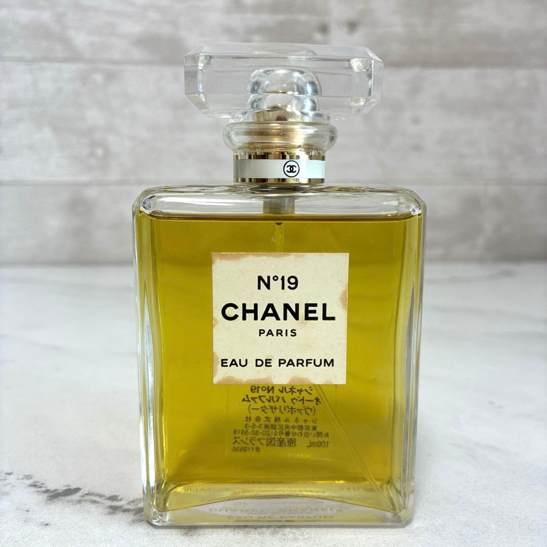 CHANEL シャネル No.19 オードパルファム 100ml 香水　　b