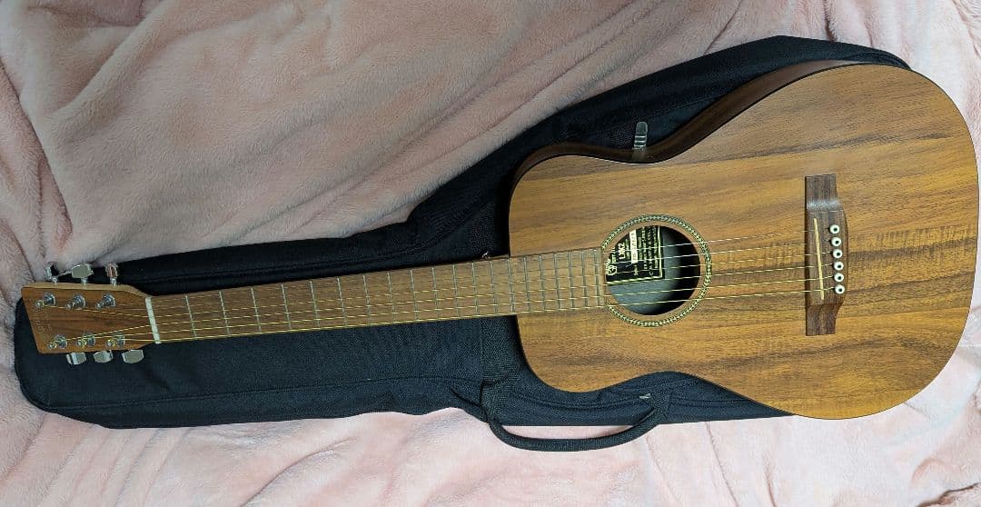 Martin　LXK2 ハワイアンコア Martin LXK2 コア柄 リトルマーチン マイク搭載! 【アンプに繋げる