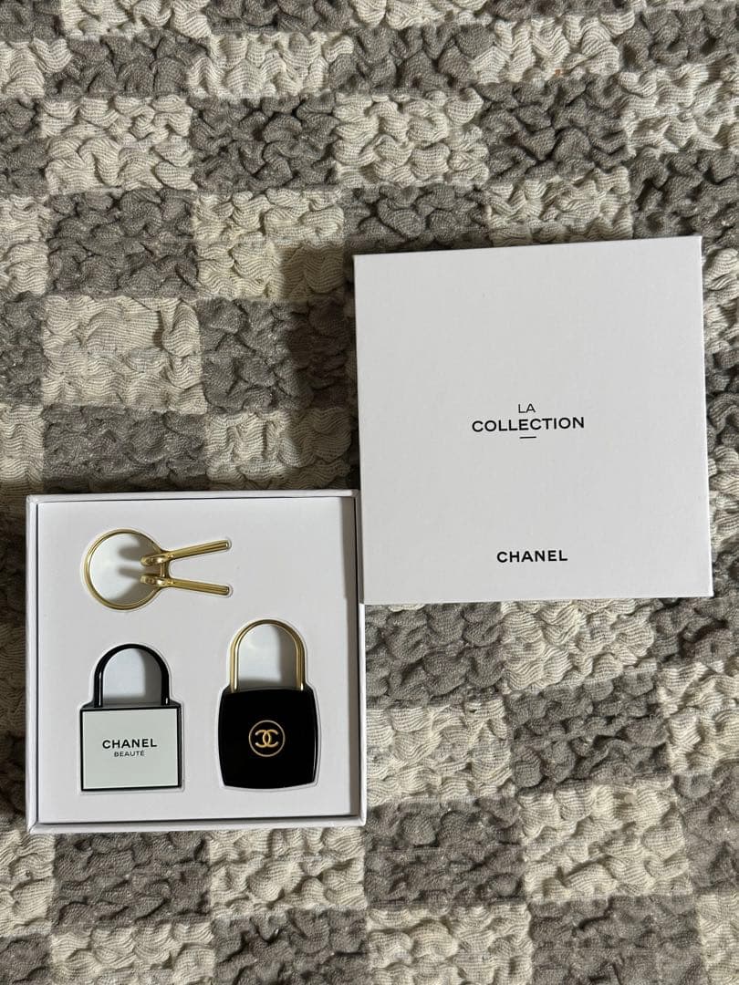シャネル 2024 ノベルティ ラコレクション 3点セット キーホルダー