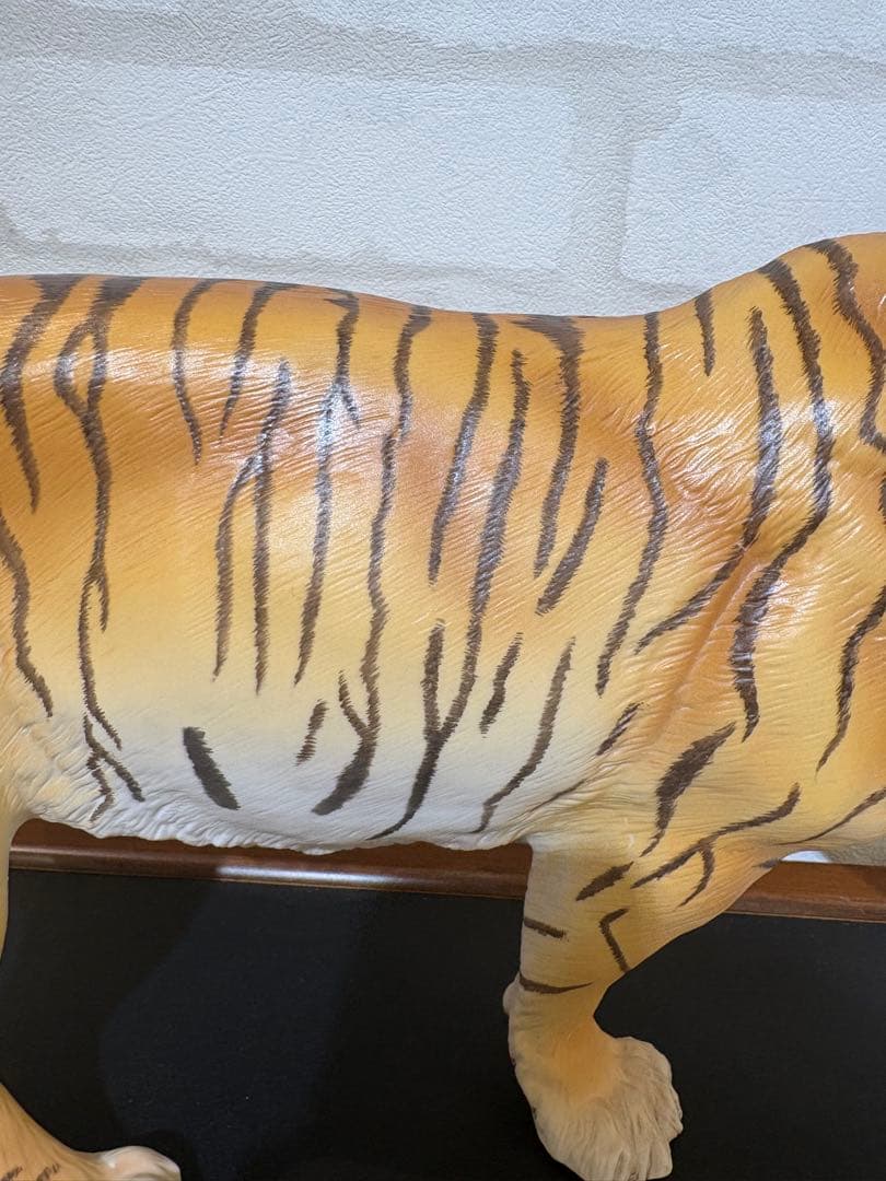 ベンガルトラ トラの彫刻 フランクリン ミント 台付 - メルカリ