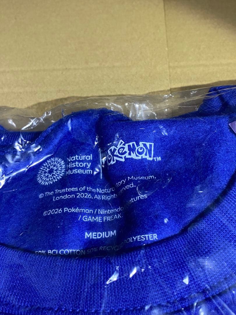 ポケモン ロンドン自然史博物館 トレーナー スウェット M - メルカリ