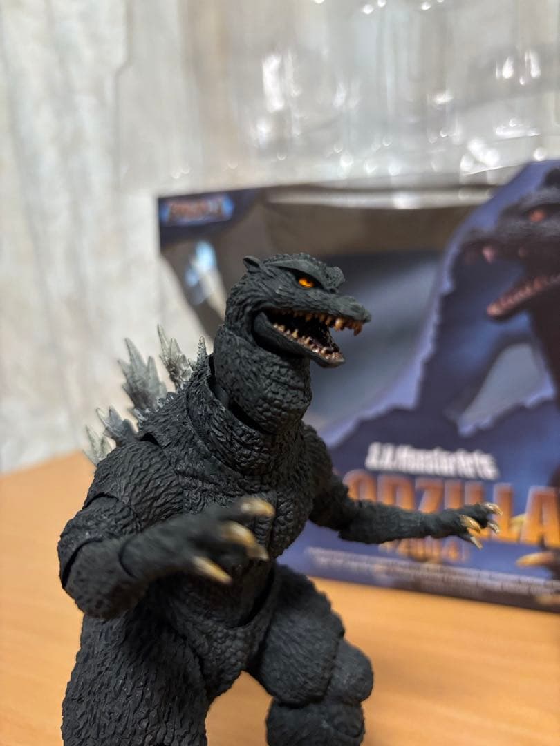 S.H.MonsterArts GODZILLA 2004フィギュア開封撮影のみ