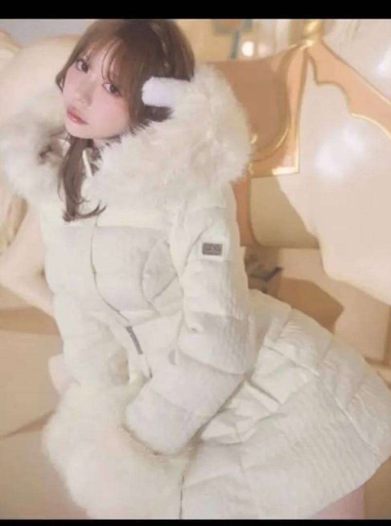 ミシェルマカロン ケーブル柄ベルトダウンコート　アイボリー ミシェルマカロン ケーブル柄ベルトダウンコート アイボリー