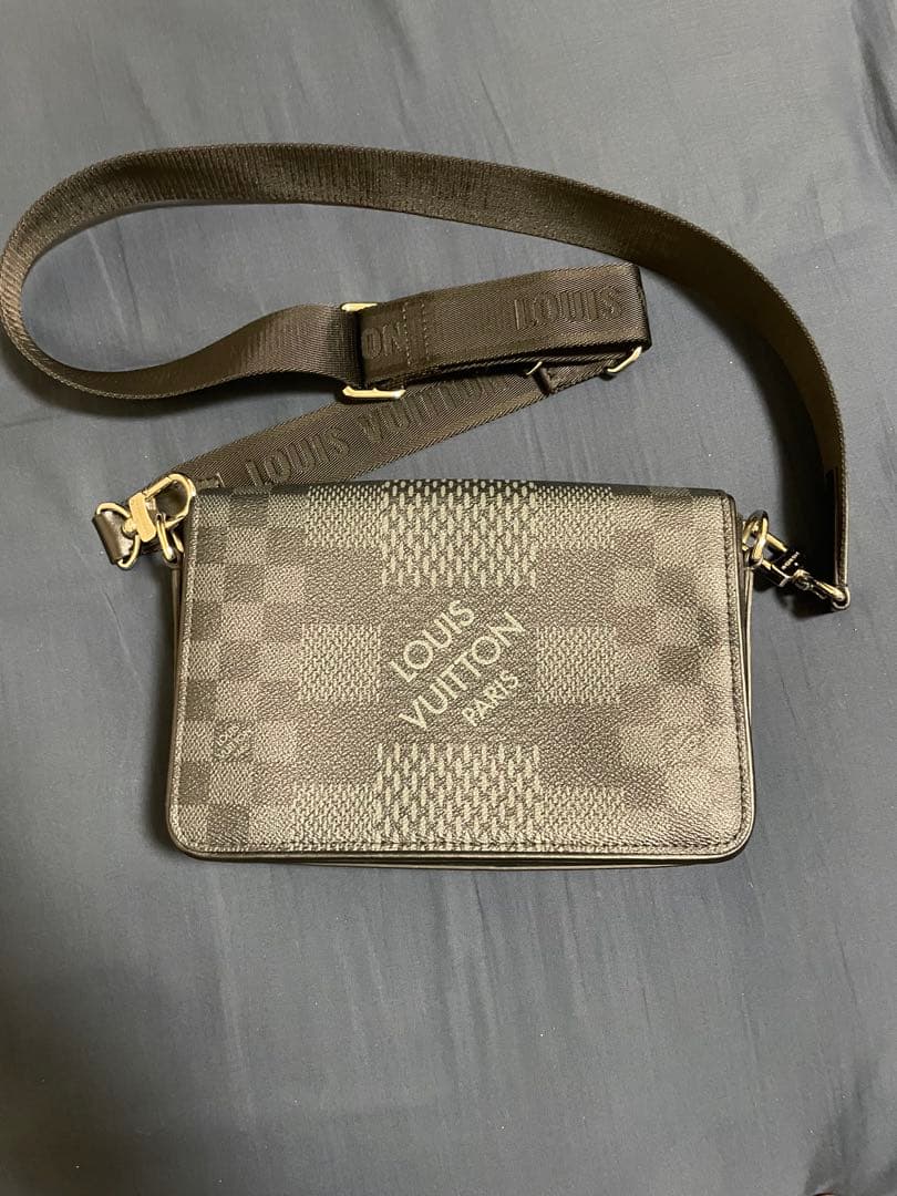 LOUIS VUITTON メッセンジャーバッグ ブラック