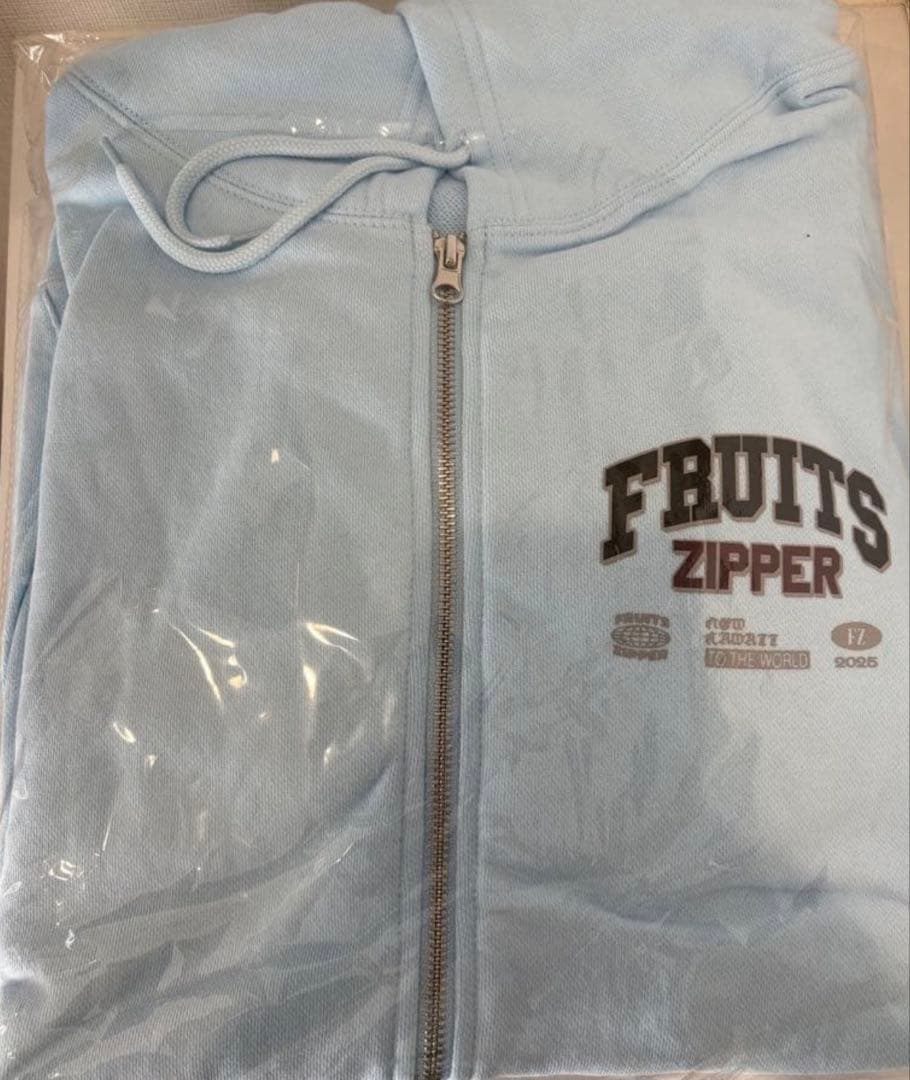 FRUITS ZIPPER 真中まなOSHI API Zip-up hoodie