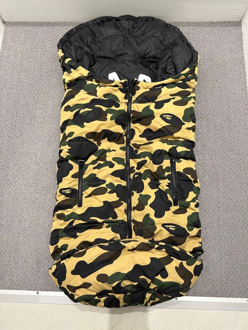 BAPEKIDS 防寒カバー　ベビーカー ベイプキッズ　可愛い　迷彩　ape A BATHING APE（アベイシングエイプ）の「1ST CAMO KIDS APE HEAD ZIP