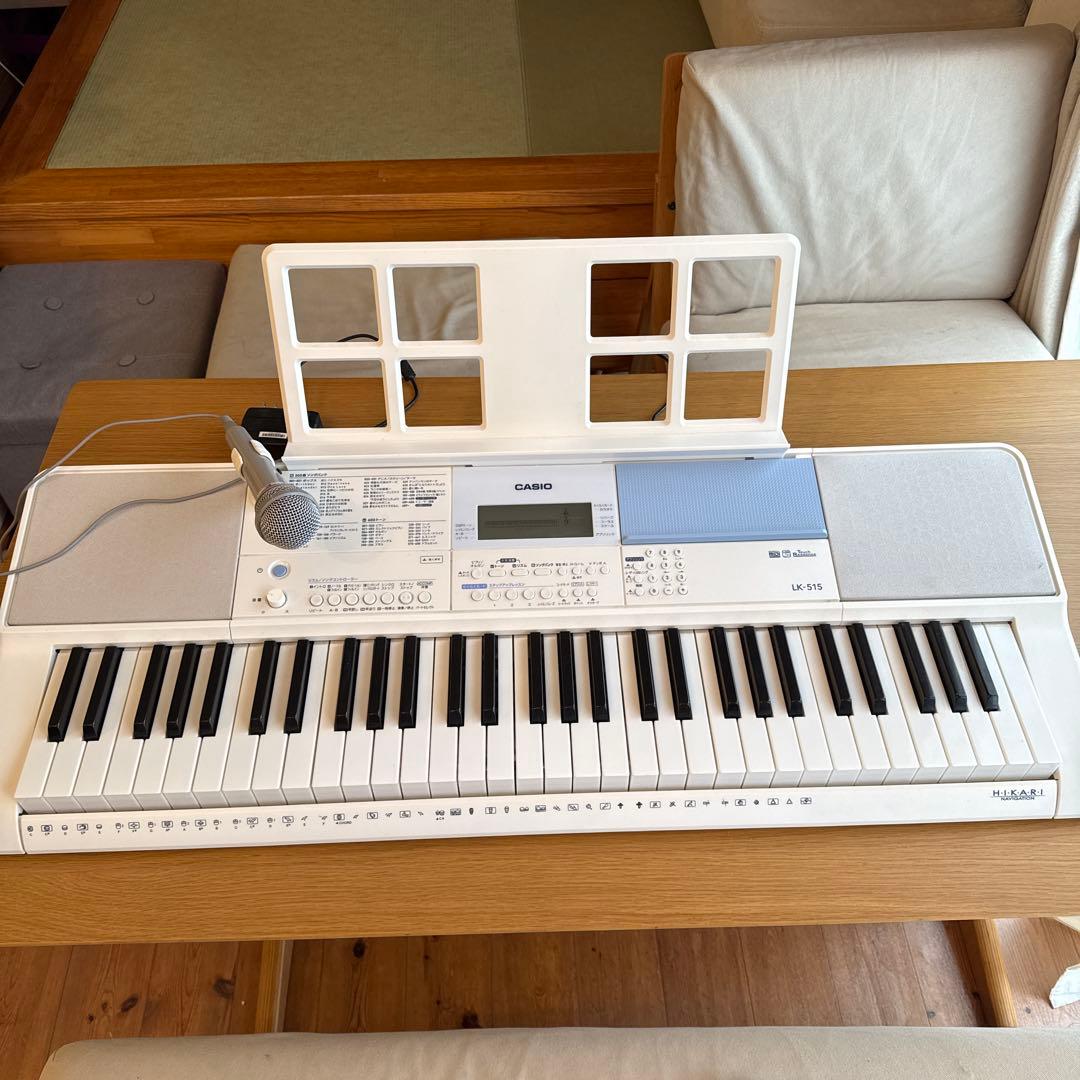 CASIO 電子ピアノ　LK-515 ヒカリナビゲーション　卓置き