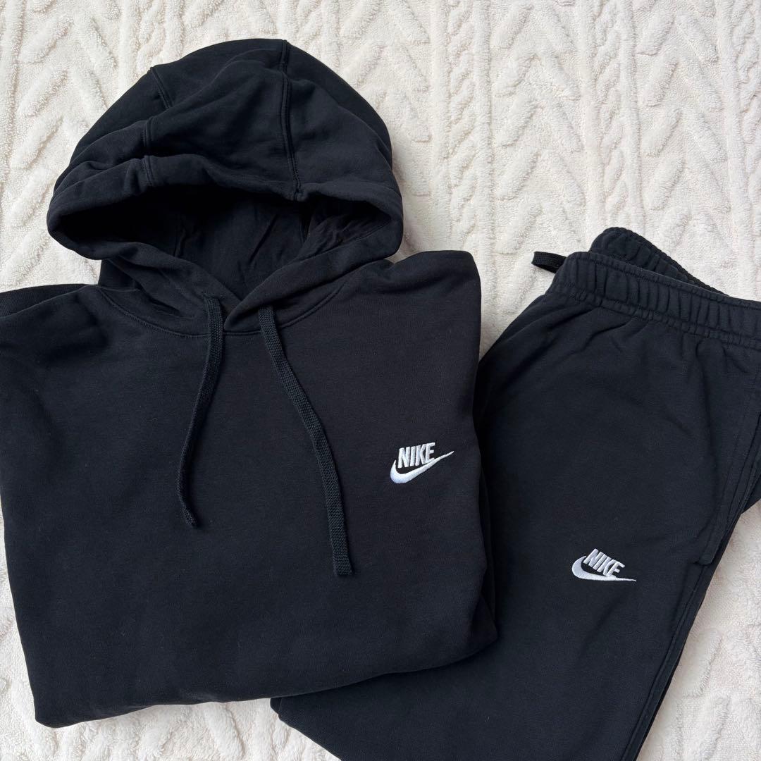 ナイキ フード付きスウェット セットアップ 黒 - メルカリ