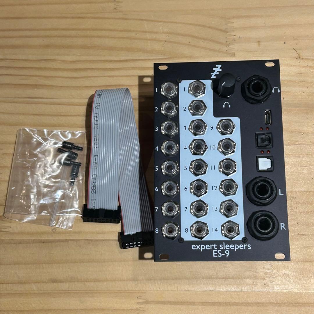 Expert Sleepers ES-9 ユーロラック モジュラーシンセ