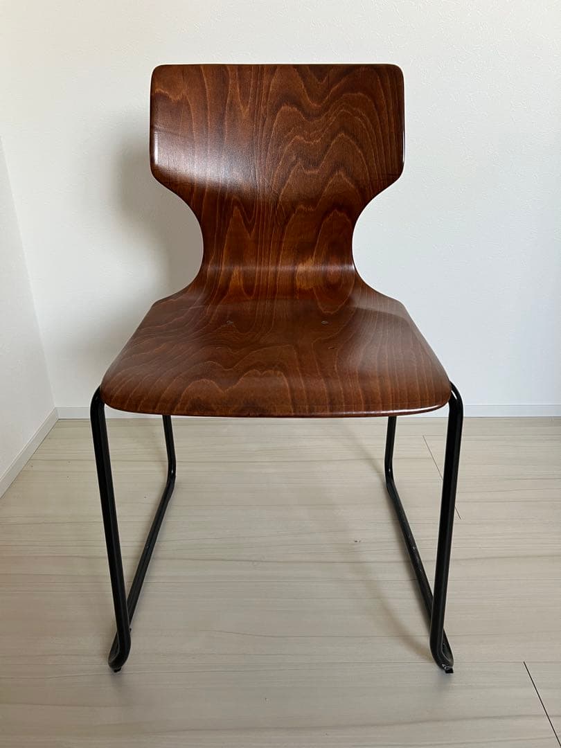 パグホルツ AIPAG プライウッド スタッキングチェア #1