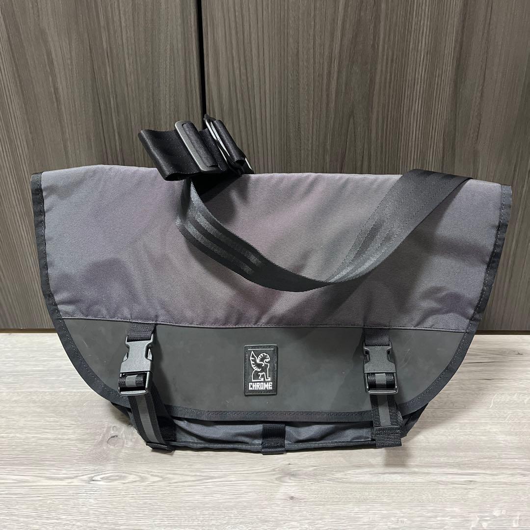 クローム メッセンジャーバッグ ミニメトロ ダークグレー CHROME / クローム ］MINI METRO MESSENGER BAG BLCK_BLACK / ミニ